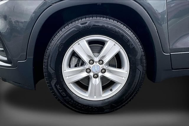 Used 2019 Chevrolet Trax LS FWD image 8