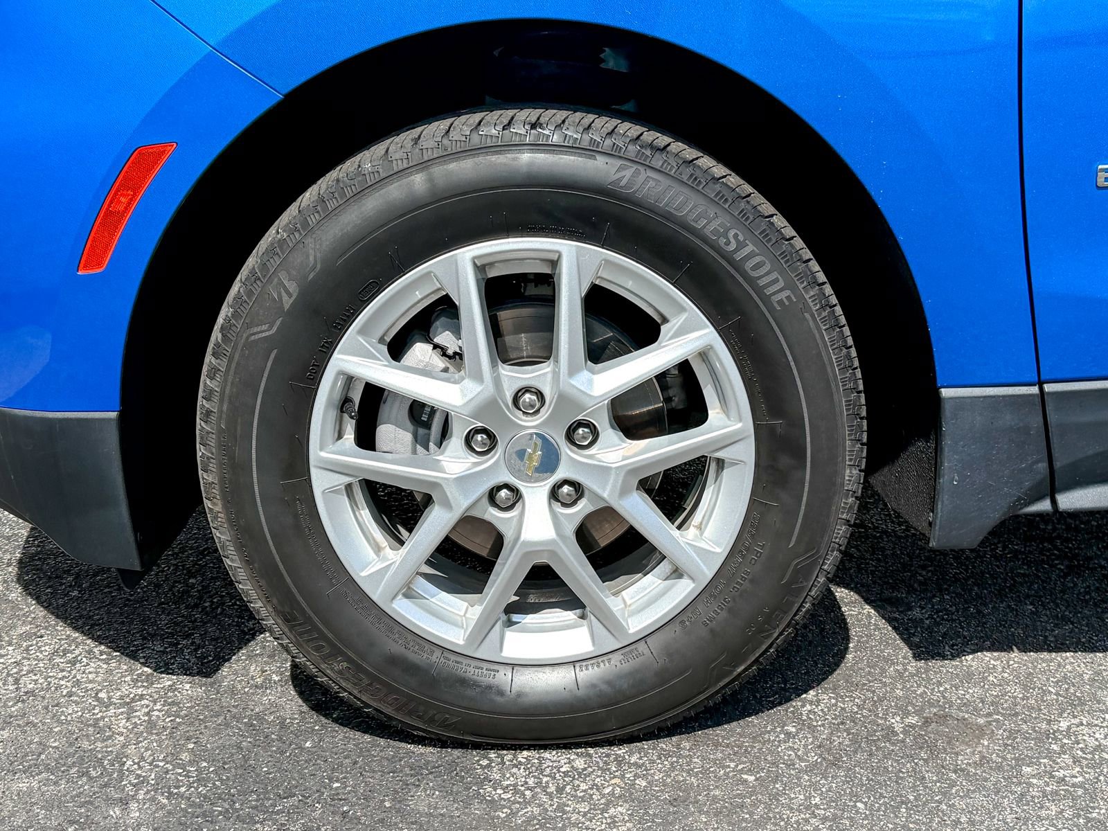 Used 2024 Chevrolet Equinox LT image 11