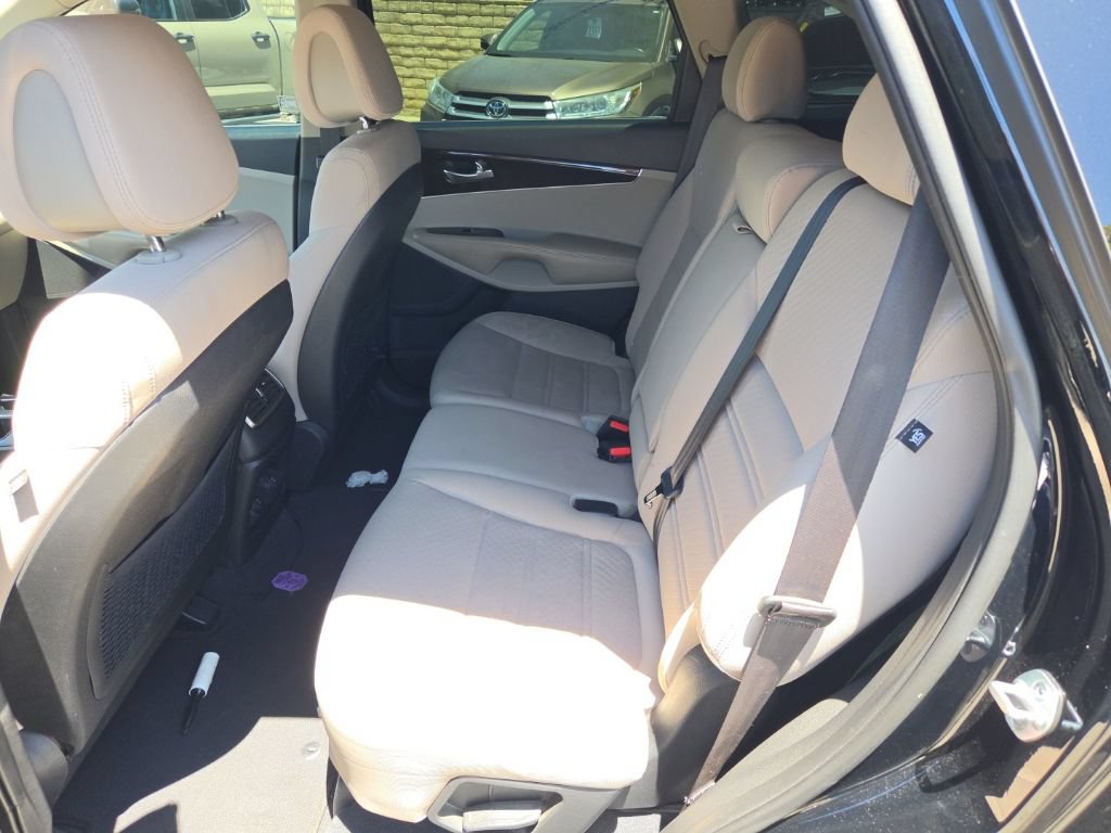 Used 2016 Kia Sorento LX FWD image 11