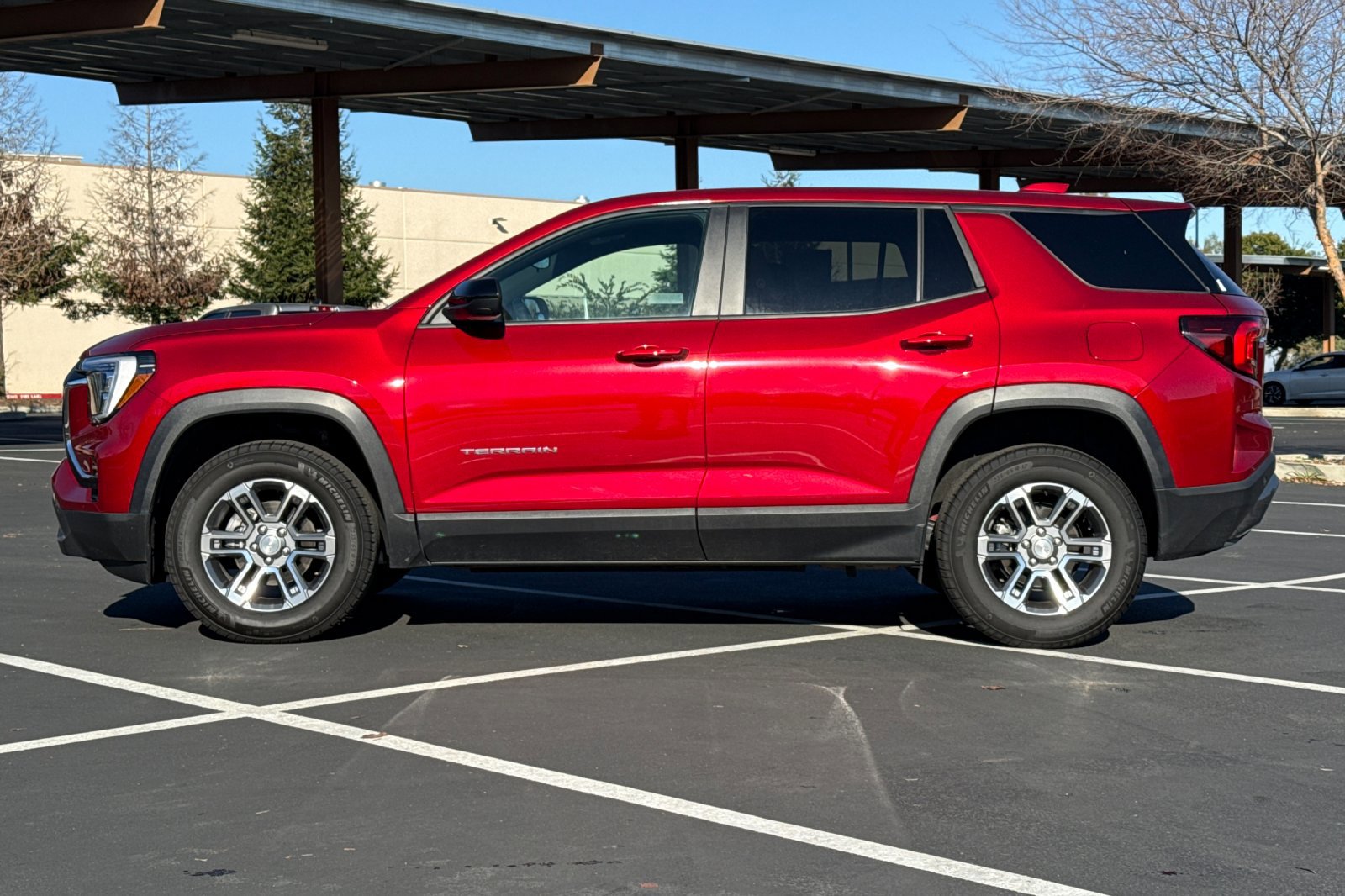 Used 2026 GMC Terrain Elevation image 8