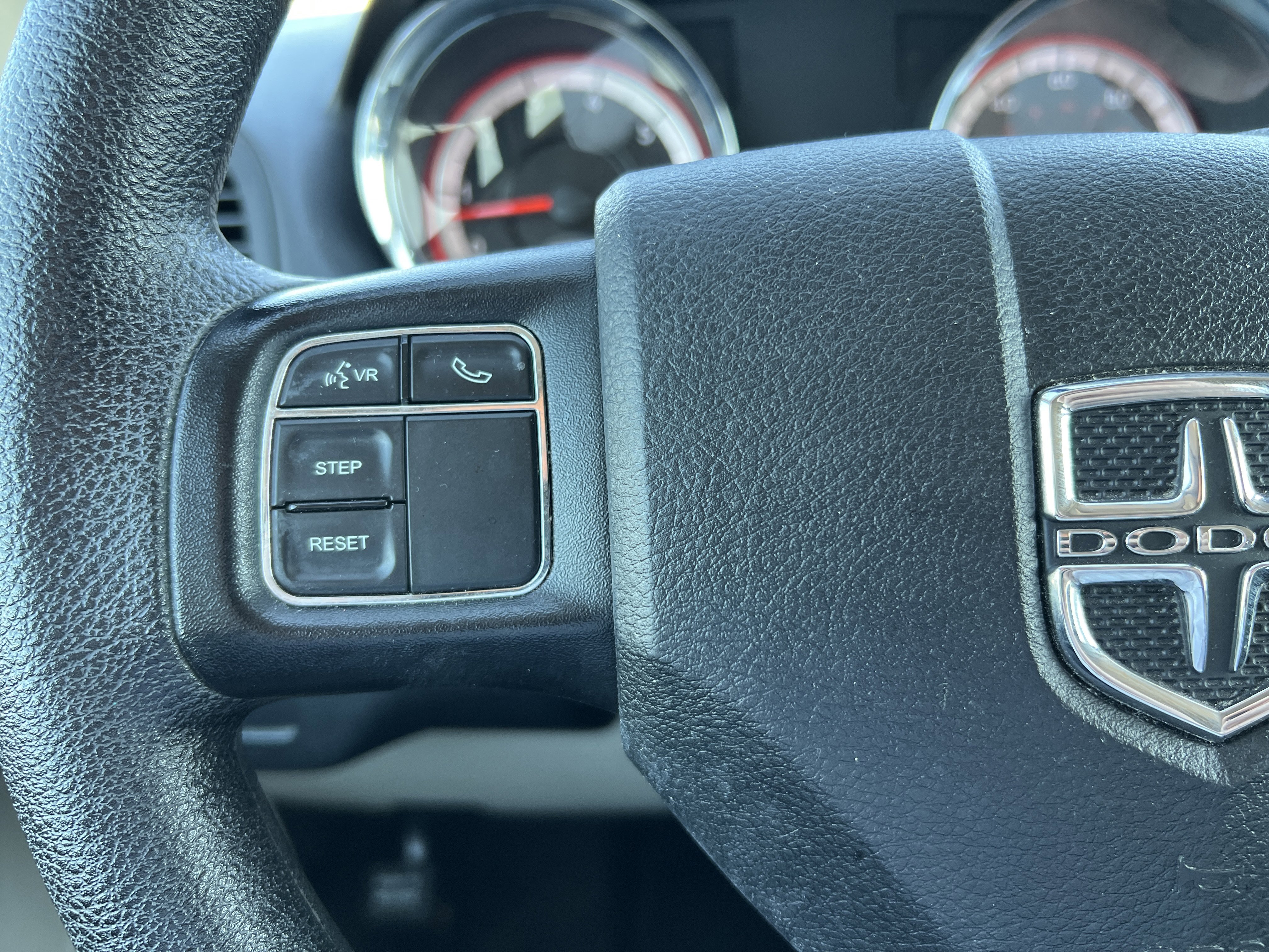 Used 2020 Dodge Grand Caravan SE w/ UConnect Hands-Free Group FWD image 29