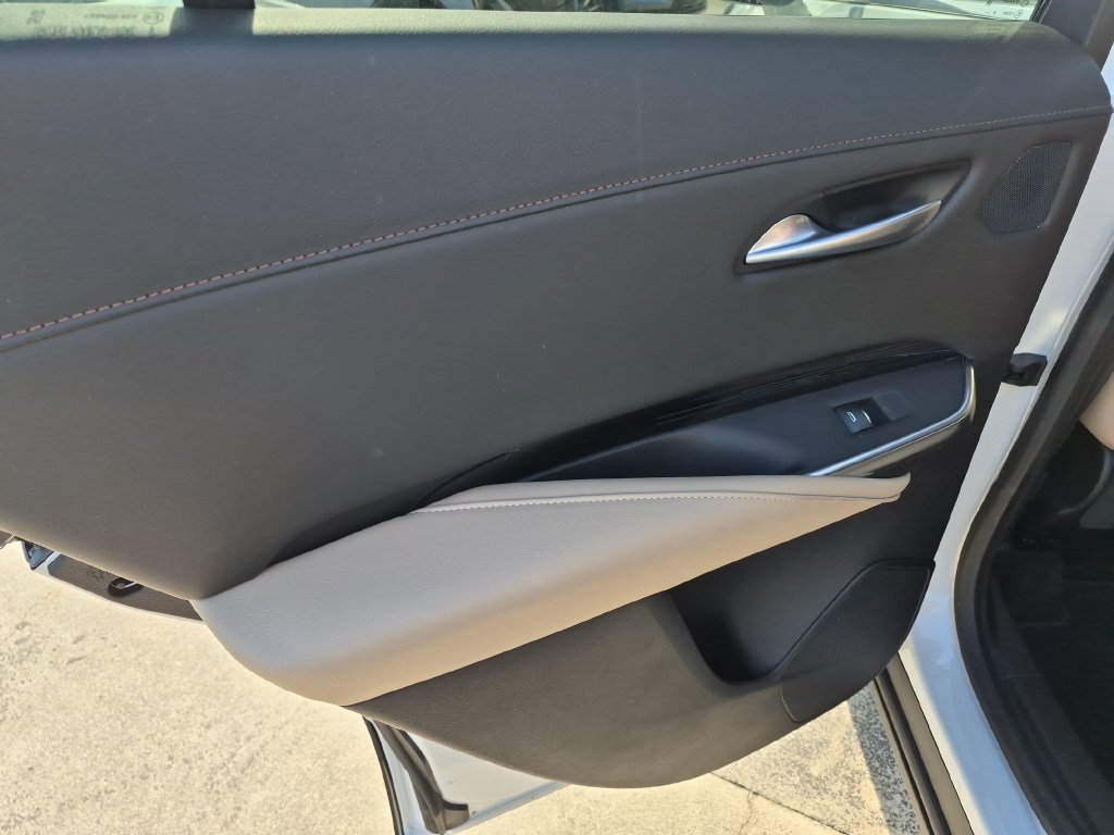 Certified 2024 Cadillac XT4 Luxury FWD image 27
