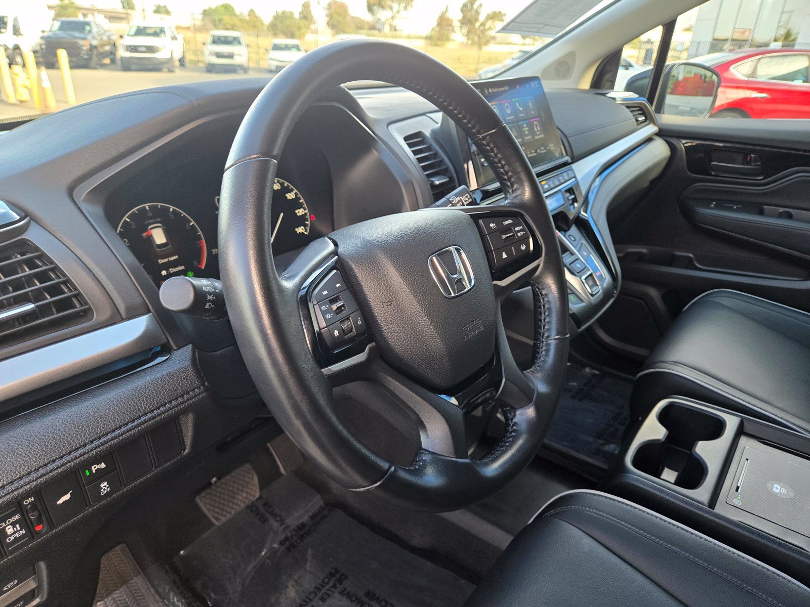 Used 2025 Honda Odyssey Touring image 12