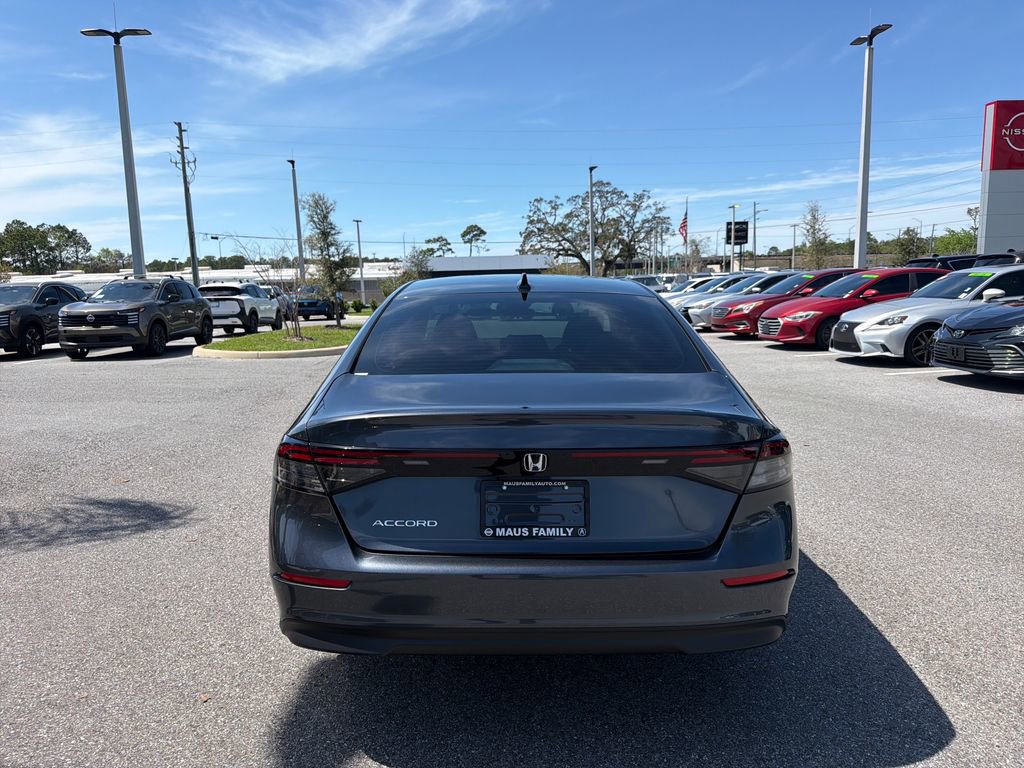 Used 2025 Honda Accord SE image 6