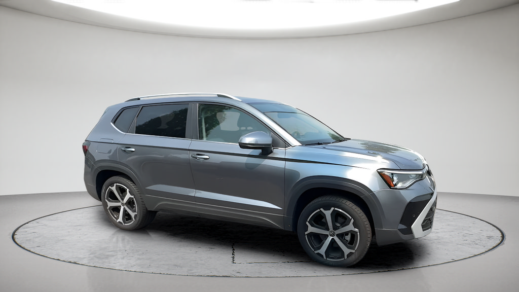 Used 2025 Volkswagen Taos SEL AWD/4WD image 4