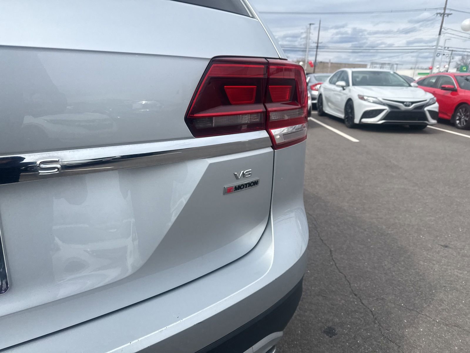 Used 2018 Volkswagen Atlas S image 8