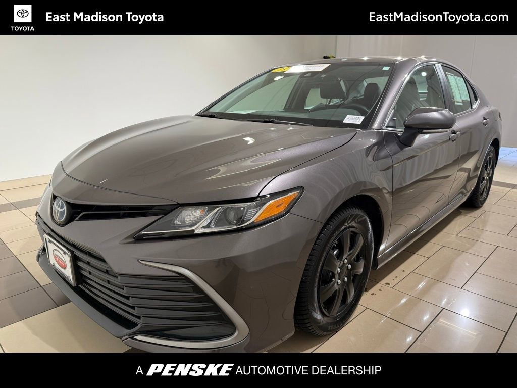 Certified 2023 Toyota Camry LE image 1