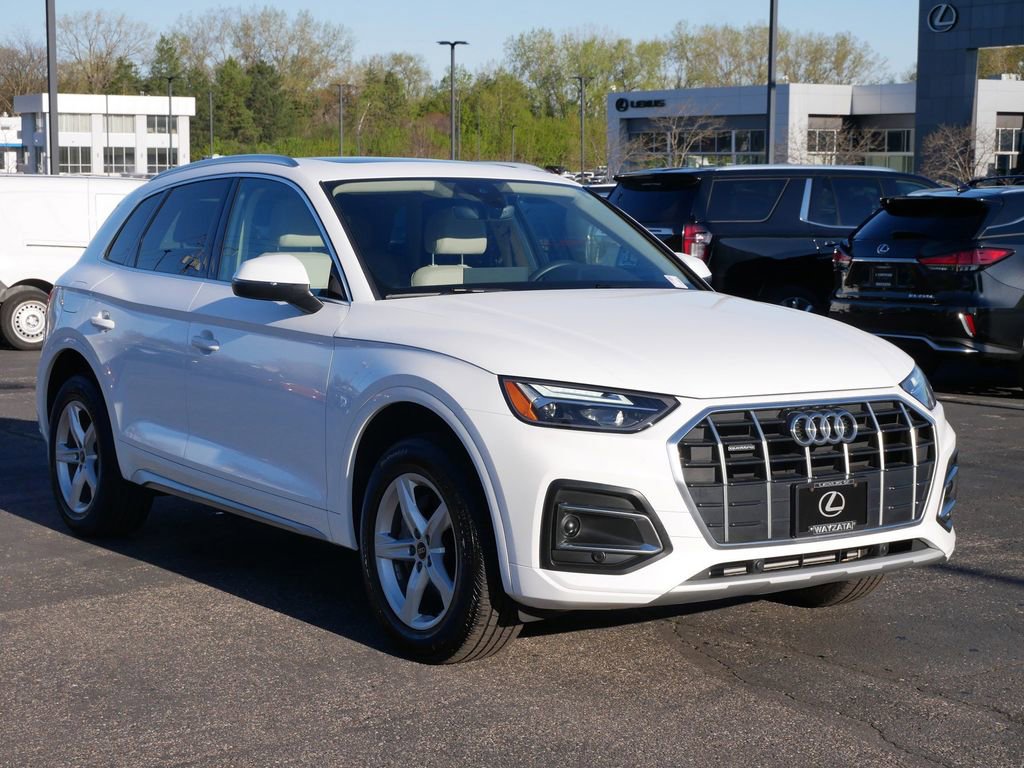 Used 2023 Audi Q5 2.0T Premium w/ Convenience Package AWD/4WD image 1