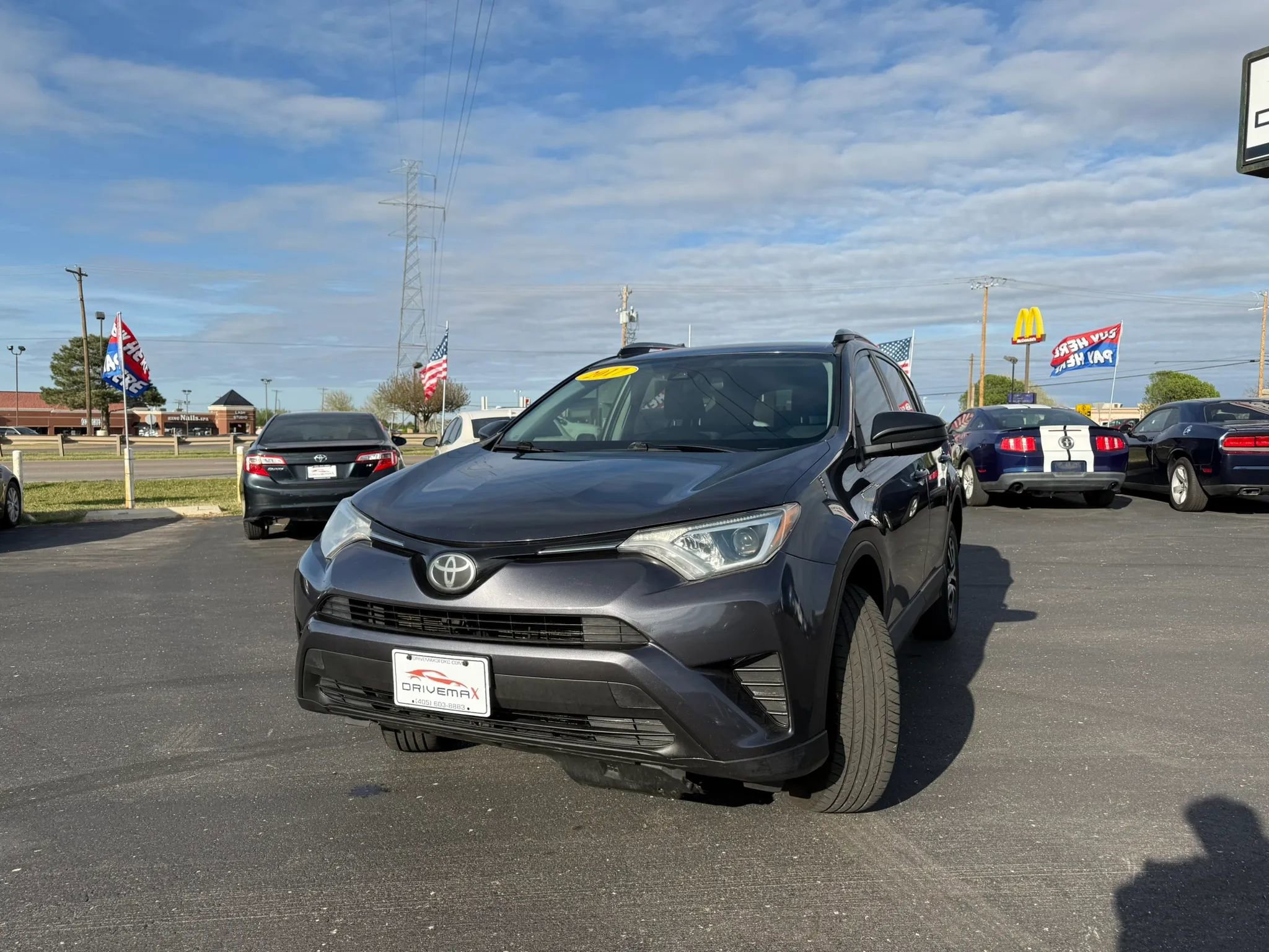 Used 2017 Toyota RAV4 LE image 7