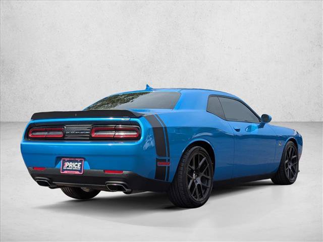 Used 2016 Dodge Challenger R/T Scat Pack w/ Leather Interior Group RWD image 5