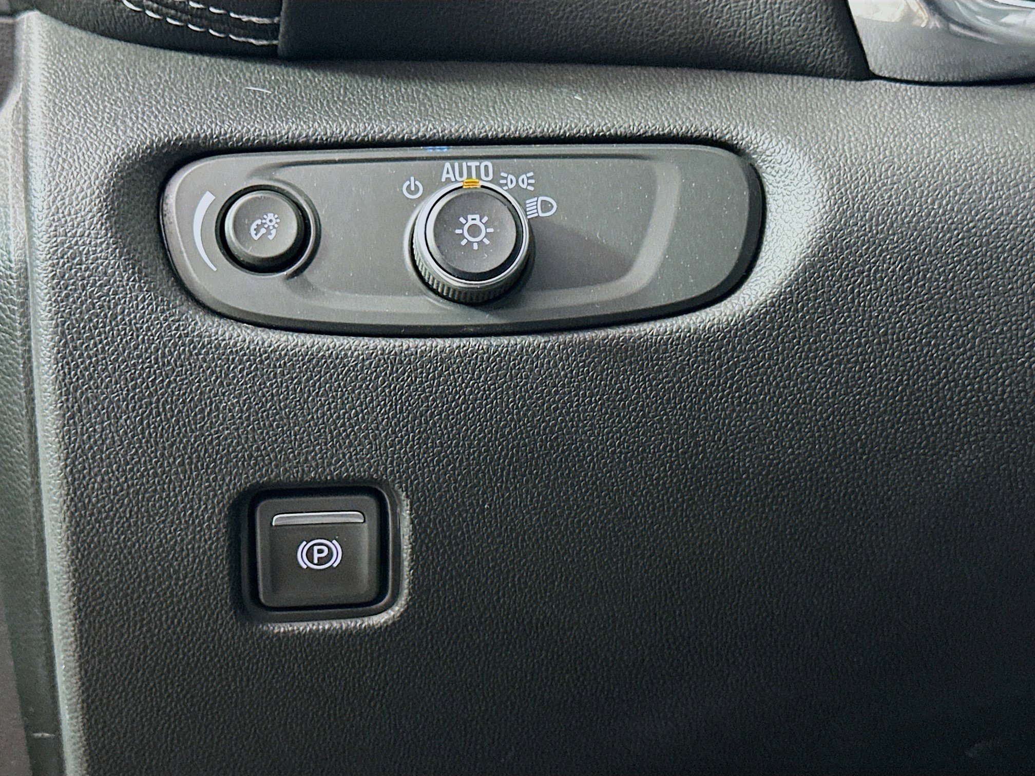 Used 2025 Chevrolet Blazer LT image 17