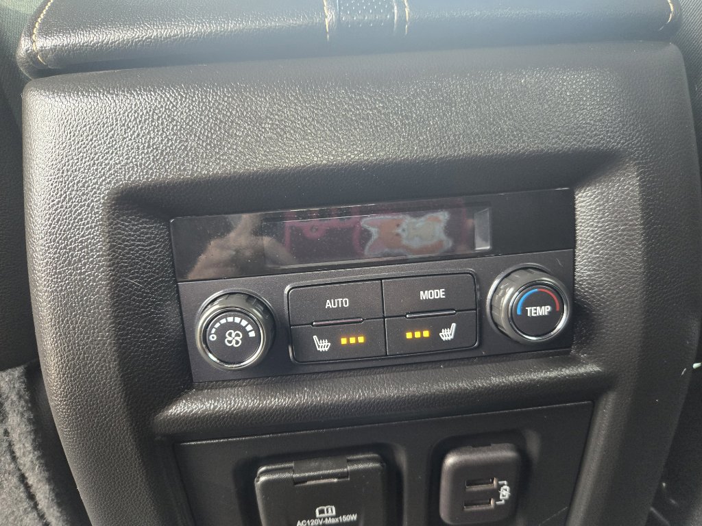 Used 2023 Chevrolet Traverse Premier image 20