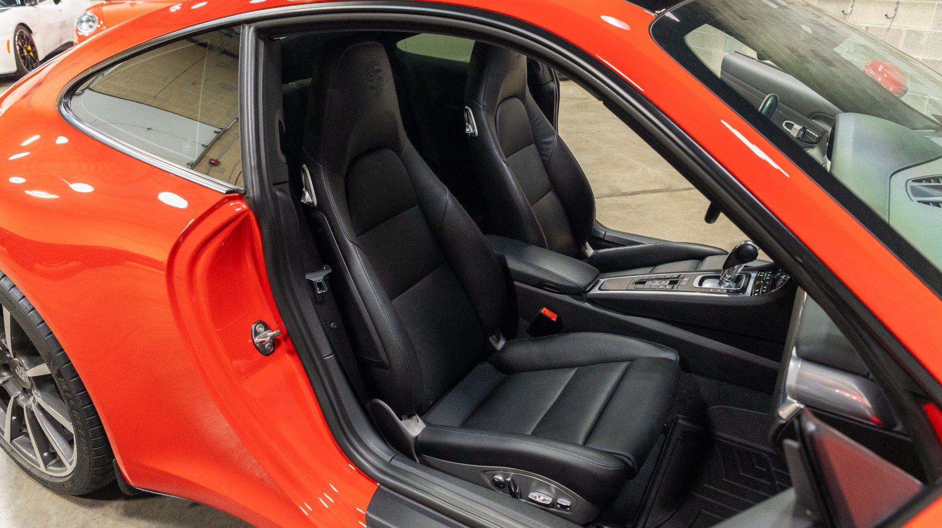 Used 2018 Porsche 911 Carrera RWD image 35