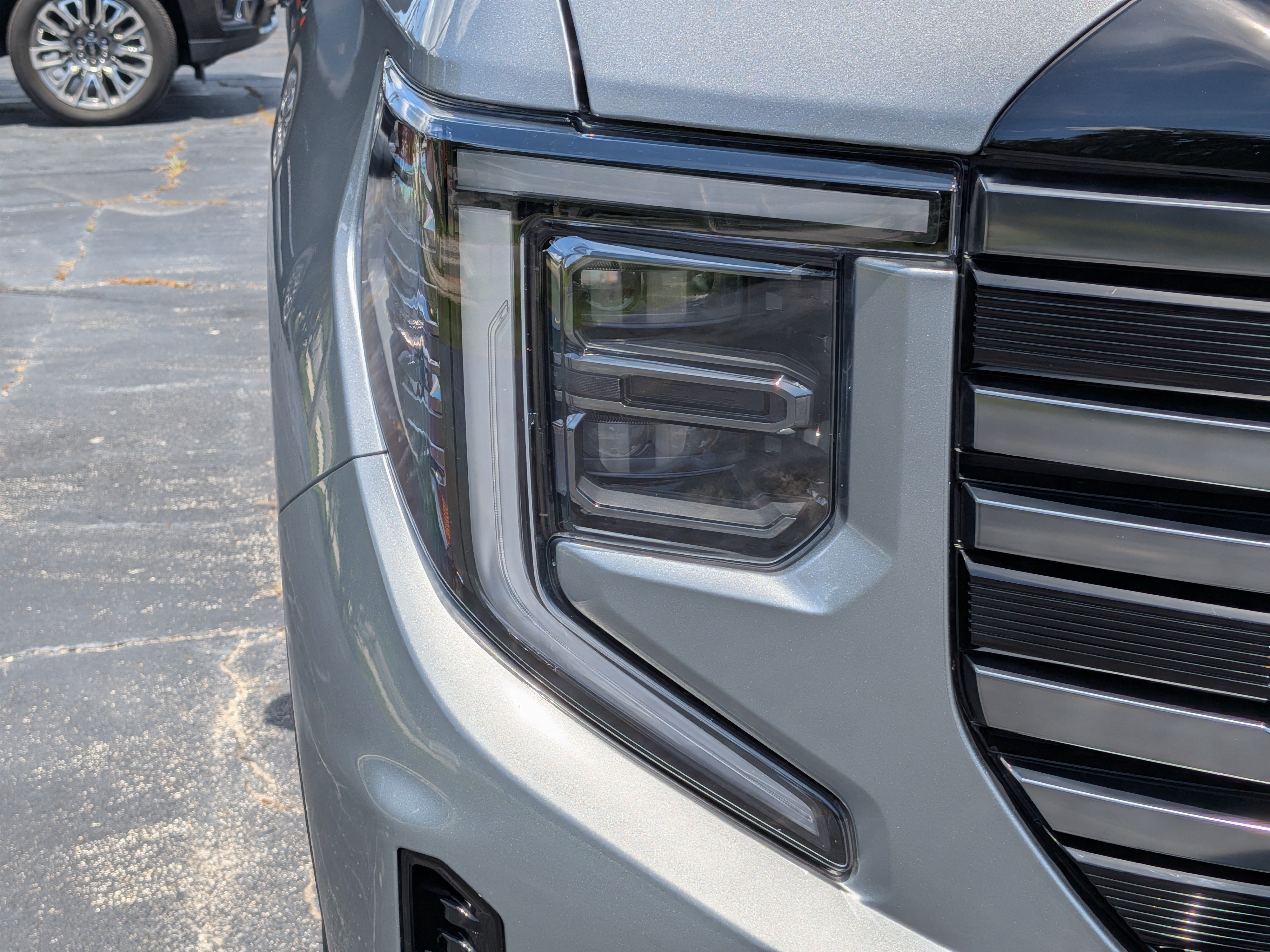 Certified 2025 GMC Sierra 1500 AT4 w/ AT4 Premium Package AWD/4WD image 10
