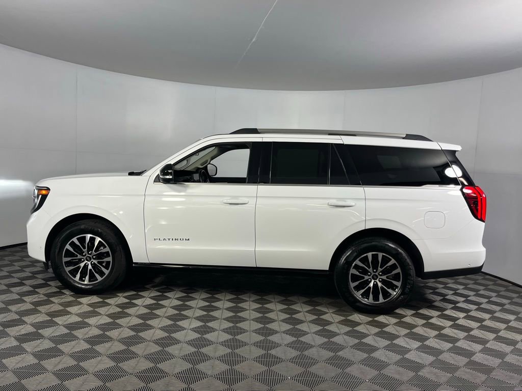 Used 2025 Ford Expedition Platinum image 9