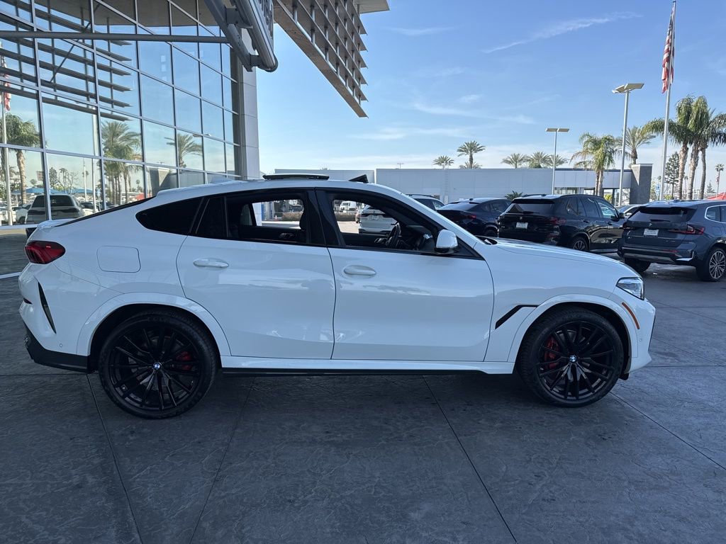 Used 2023 BMW X6 xDrive40i w/ M Sport Package image 3