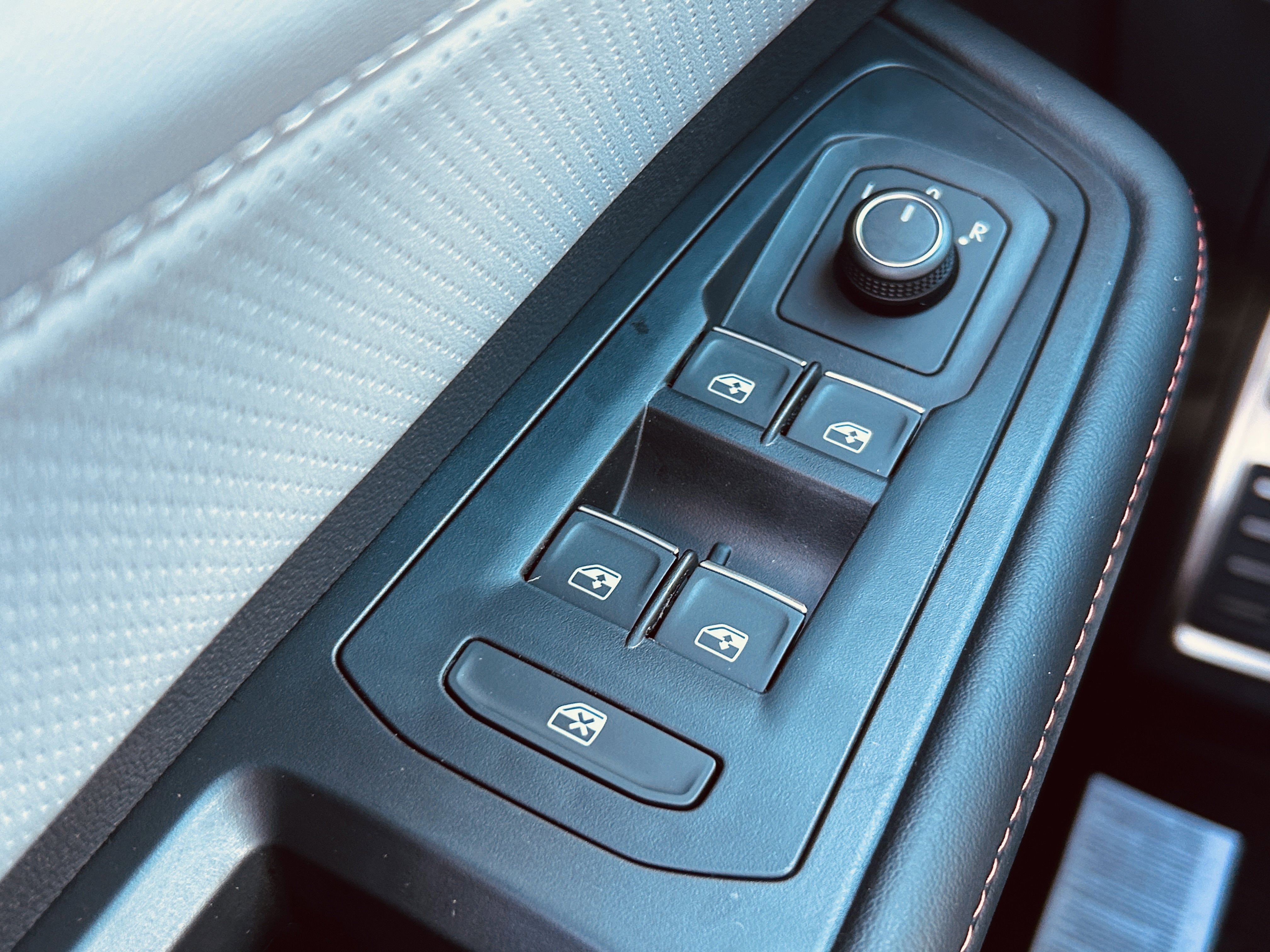 New 2026 Volkswagen Atlas Peak Edition image 15