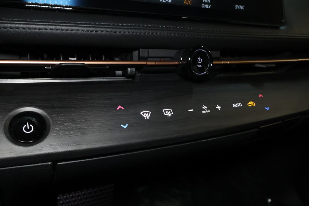 Used 2024 Nissan Ariya AWD image 31