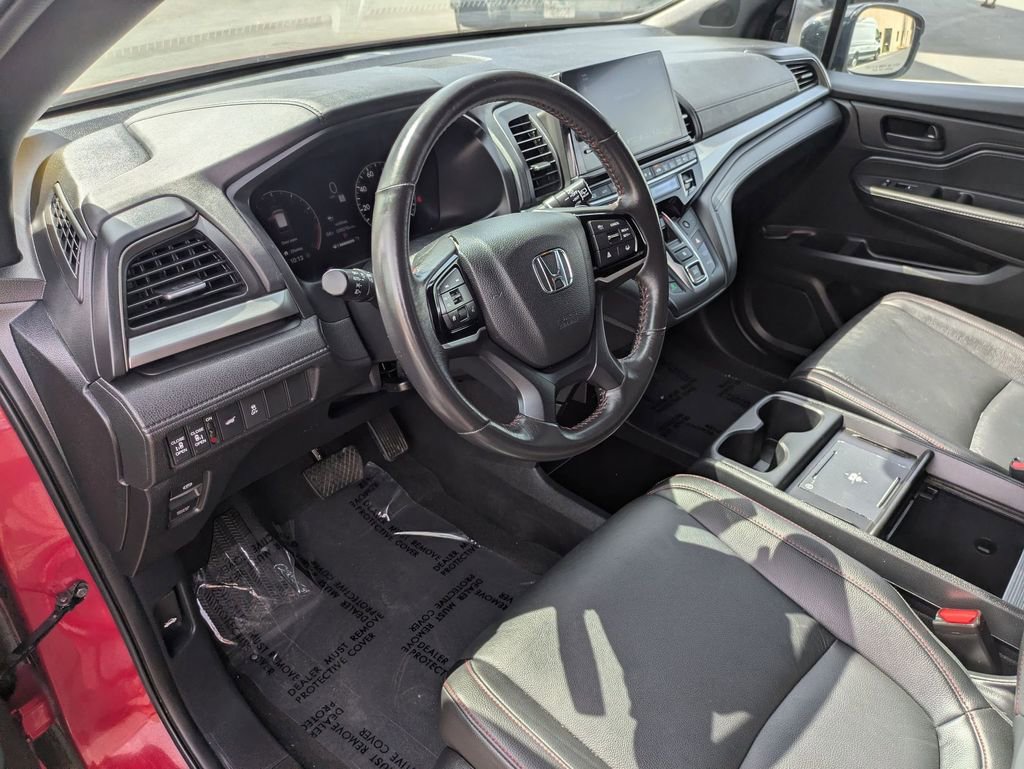 Used 2025 Honda Odyssey Sport-L image 14