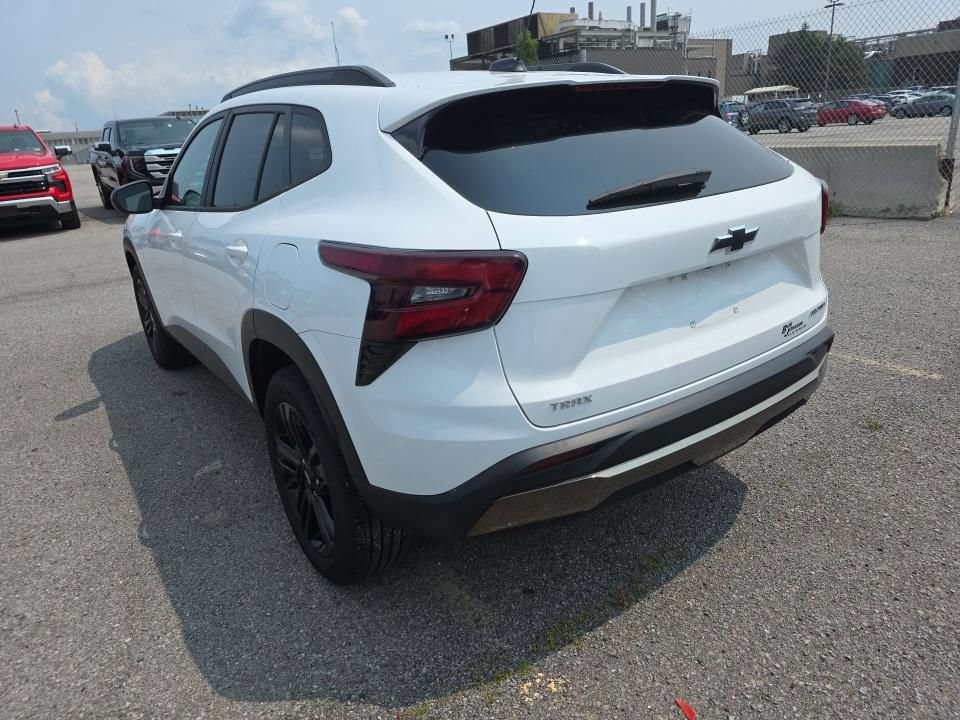 Used 2024 Chevrolet Trax ACTIV FWD image 8
