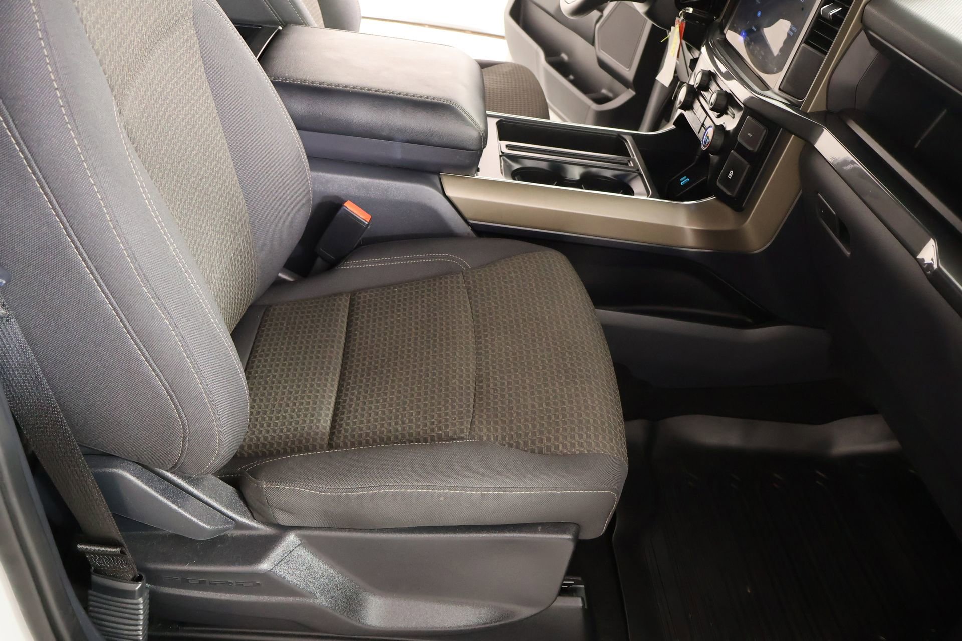 Used 2024 Ford F150 STX w/ Equipment Group 201A FX4 AWD/4WD image 13