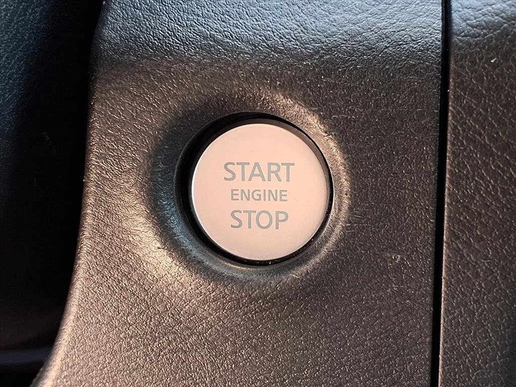 Used 2022 Nissan Frontier SV image 6