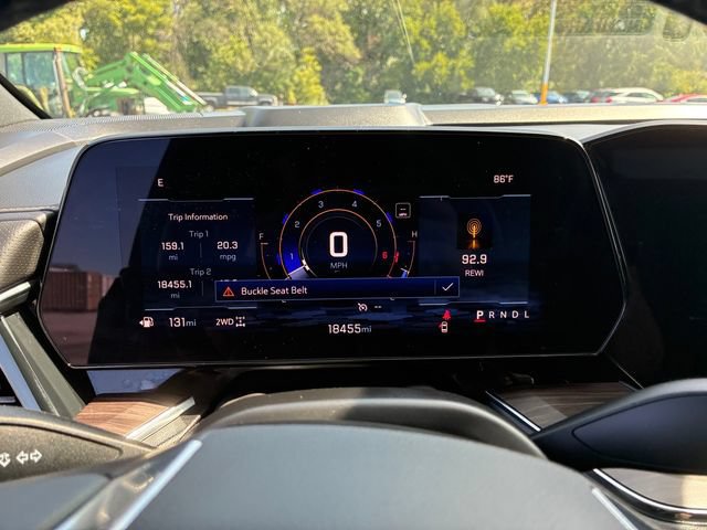 Used 2025 Chevrolet Suburban Premier AWD/4WD image 26