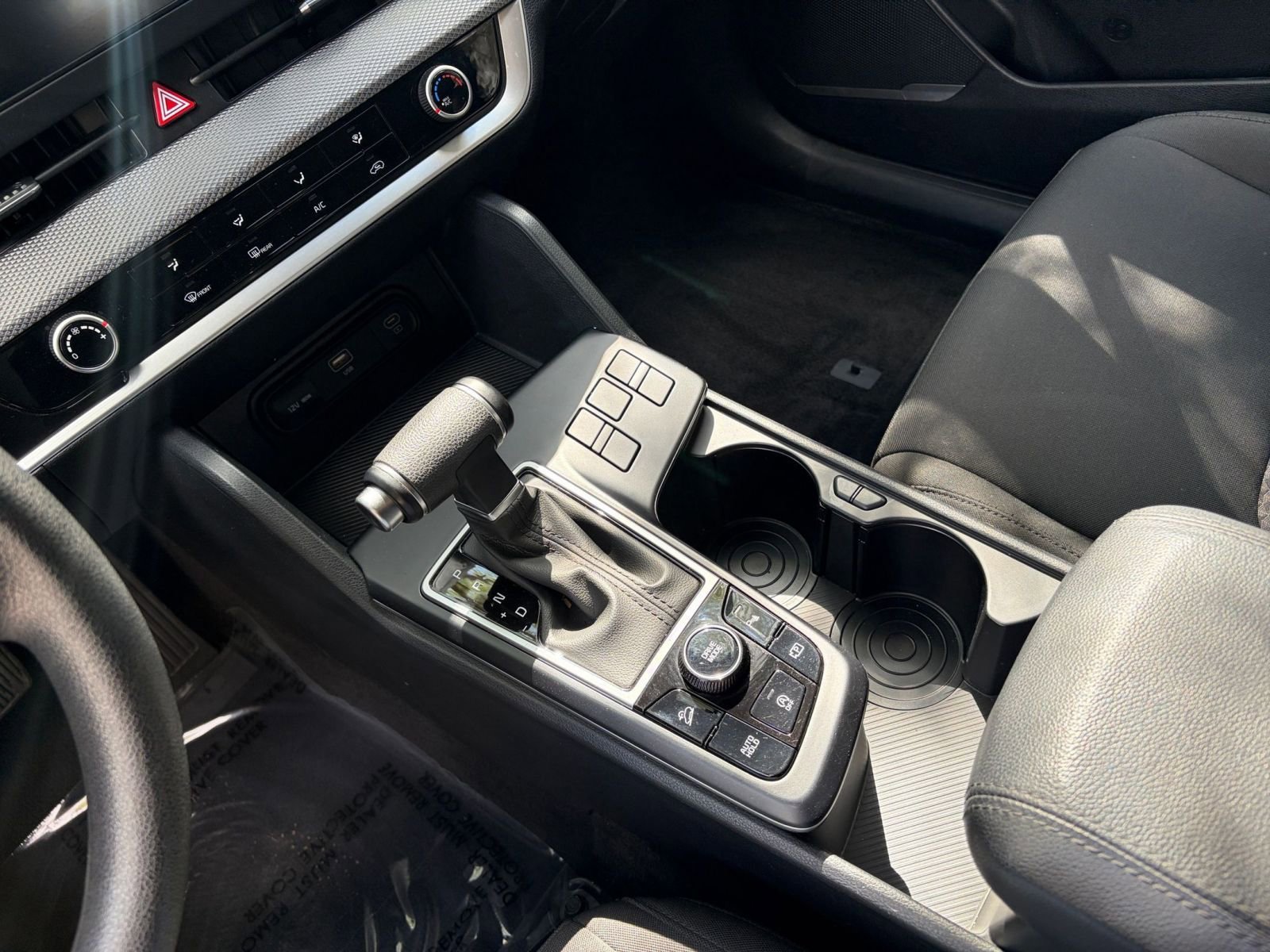Used 2025 Kia Sportage LX FWD image 39