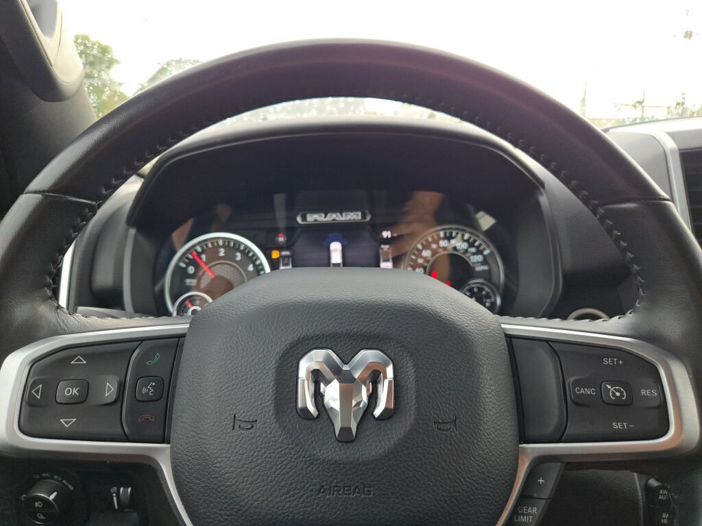 Used 2023 RAM 1500 Big Horn AWD/4WD image 30