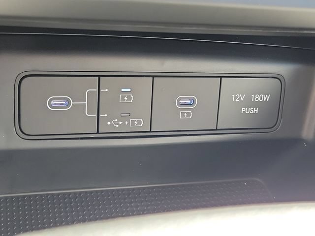 New 2026 Hyundai Tucson SE w/ Tow & Go Package FWD image 13