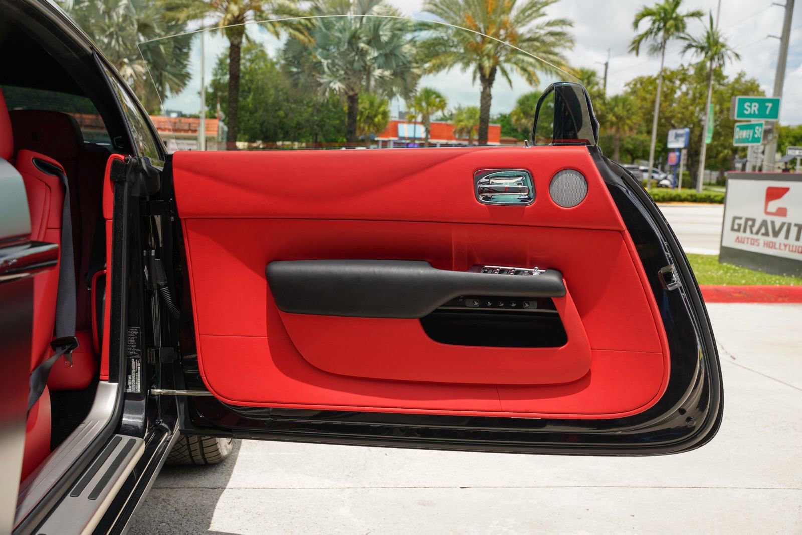 Used 2020 Rolls-Royce Wraith RWD image 21