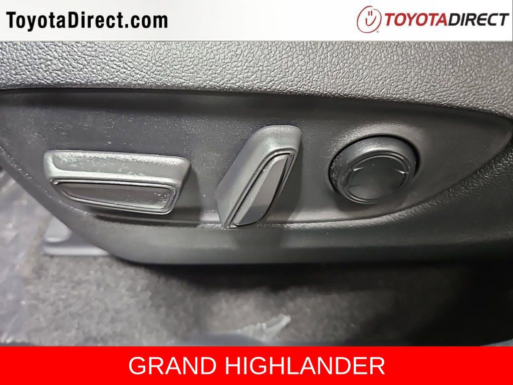 New 2026 Toyota Grand Highlander AWD image 28