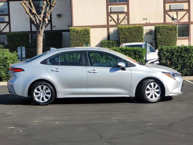 Used 2024 Toyota Corolla LE FWD image 4
