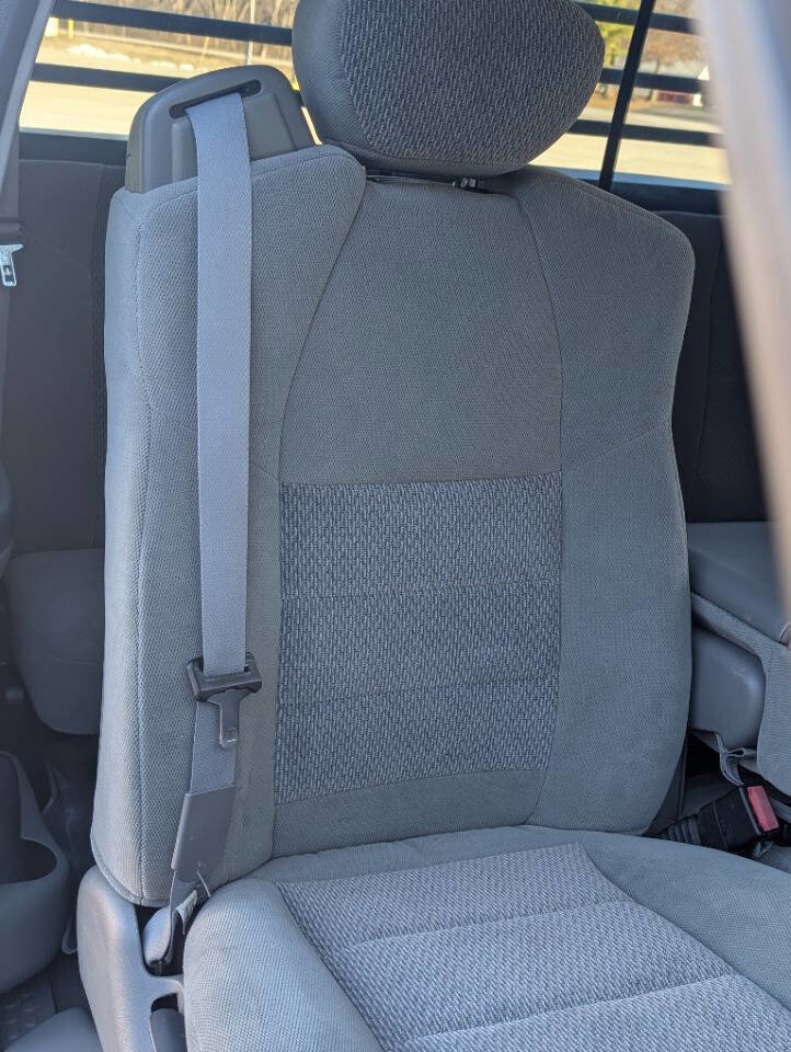 Used 2003 Ford F250 XLT image 11