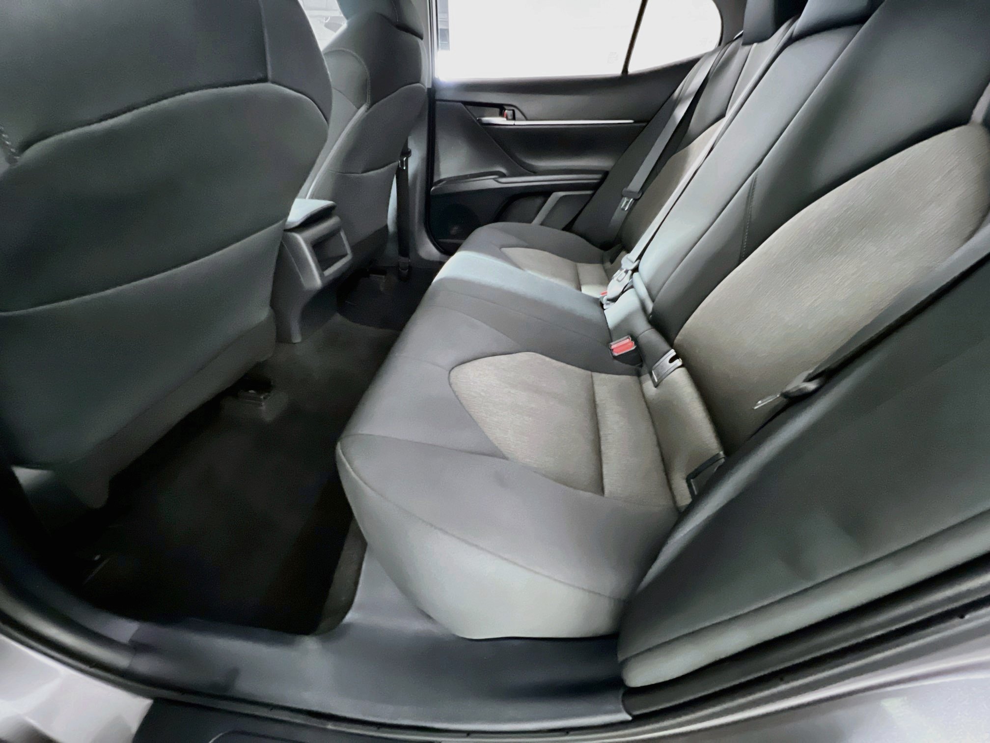 Used 2024 Toyota Camry LE w/ Convenience Package FWD image 29