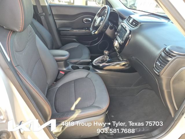 Used 2018 Kia Soul ! FWD image 9
