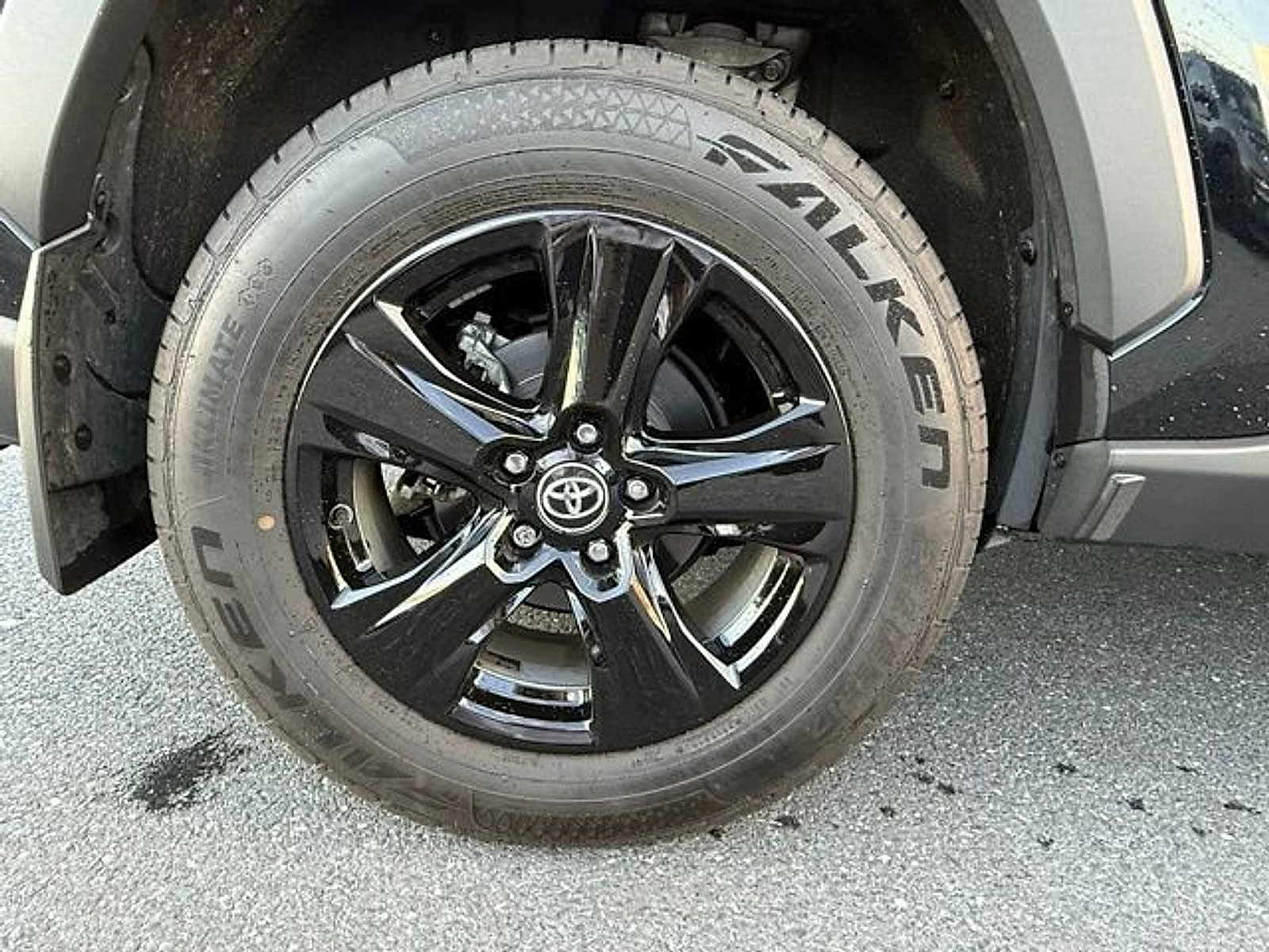 Used 2021 Toyota RAV4 XLE w/ Convenience Package AWD/4WD image 27