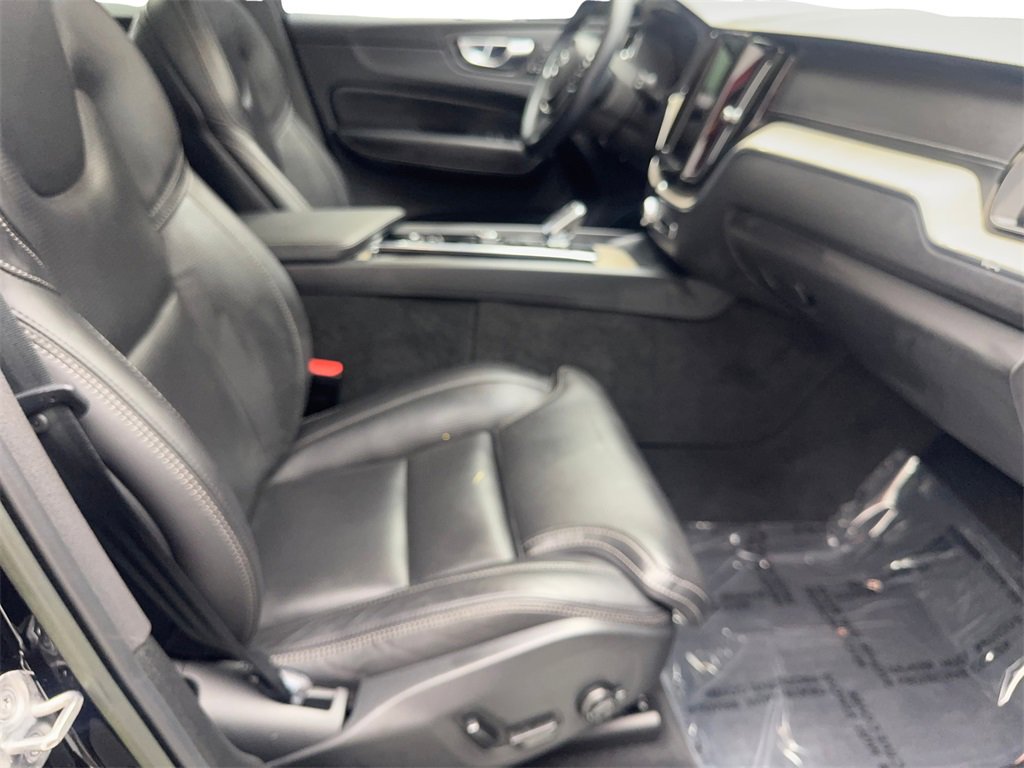 Used 2022 Volvo XC60 B5 Inscription w/ Protection Package Premier image 44
