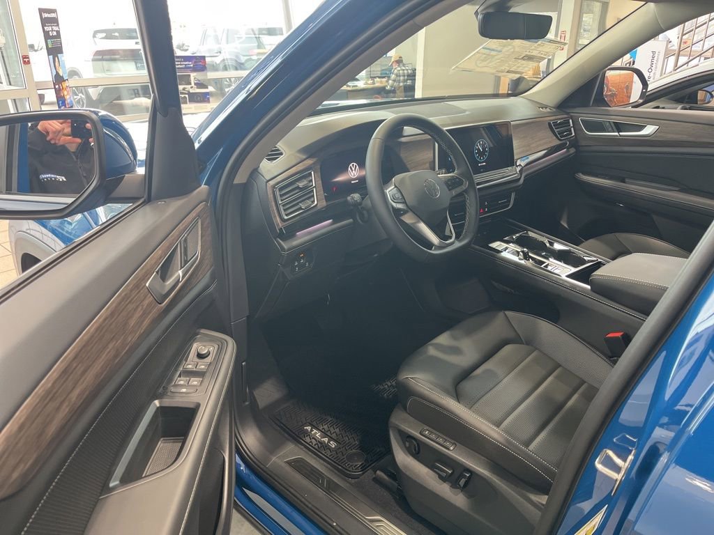 New 2026 Volkswagen Atlas SEL image 8