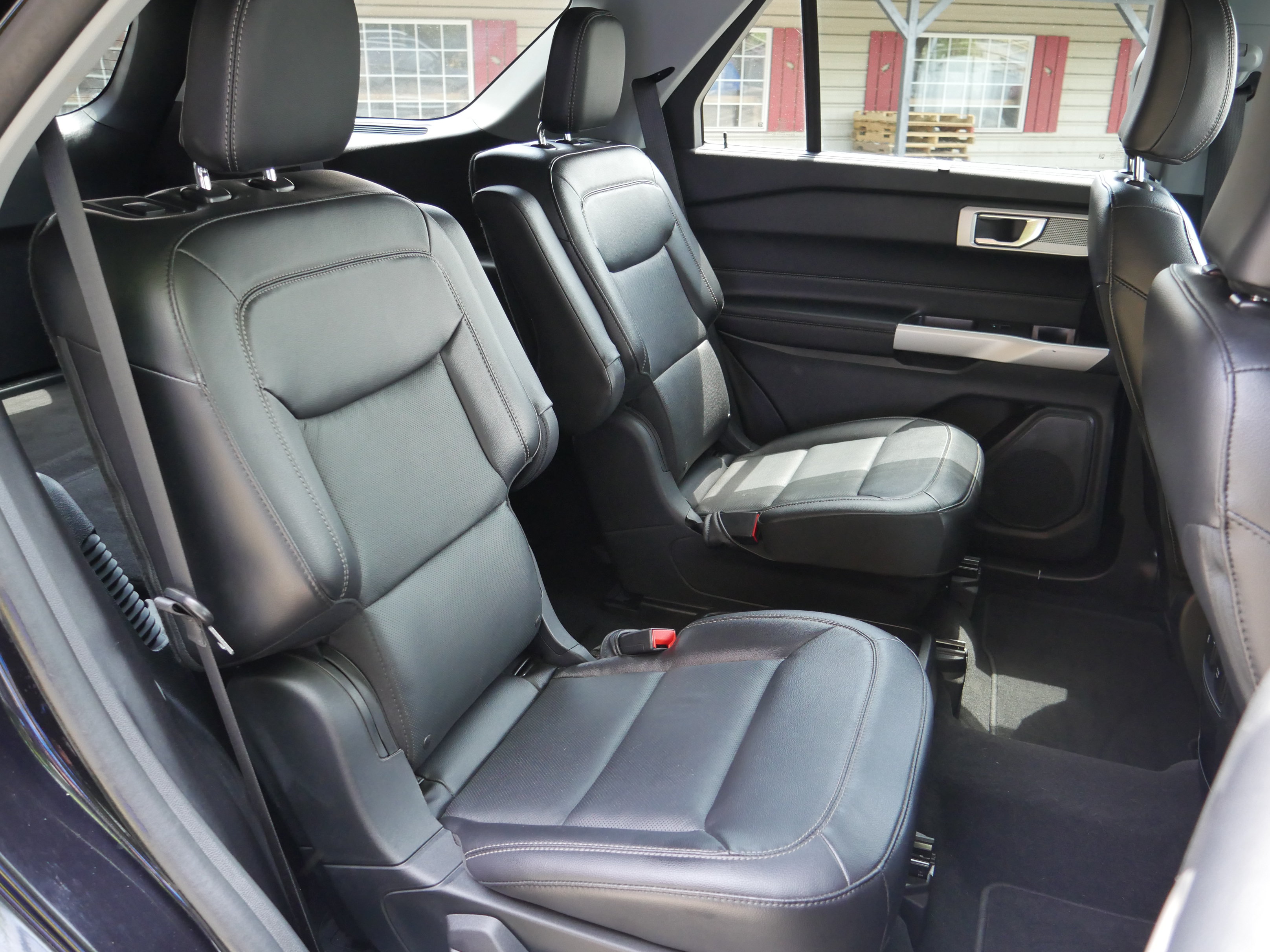 Used 2021 Ford Explorer Limited w/ Hybrid Equipment Group 310A AWD/4WD image 31