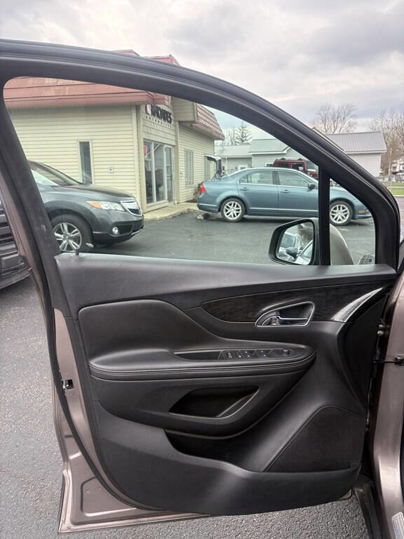 Used 2015 Buick Encore FWD image 12