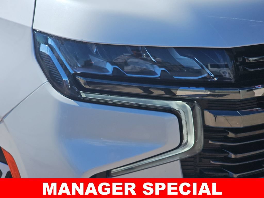 Used 2021 Chevrolet Suburban RST AWD/4WD image 35