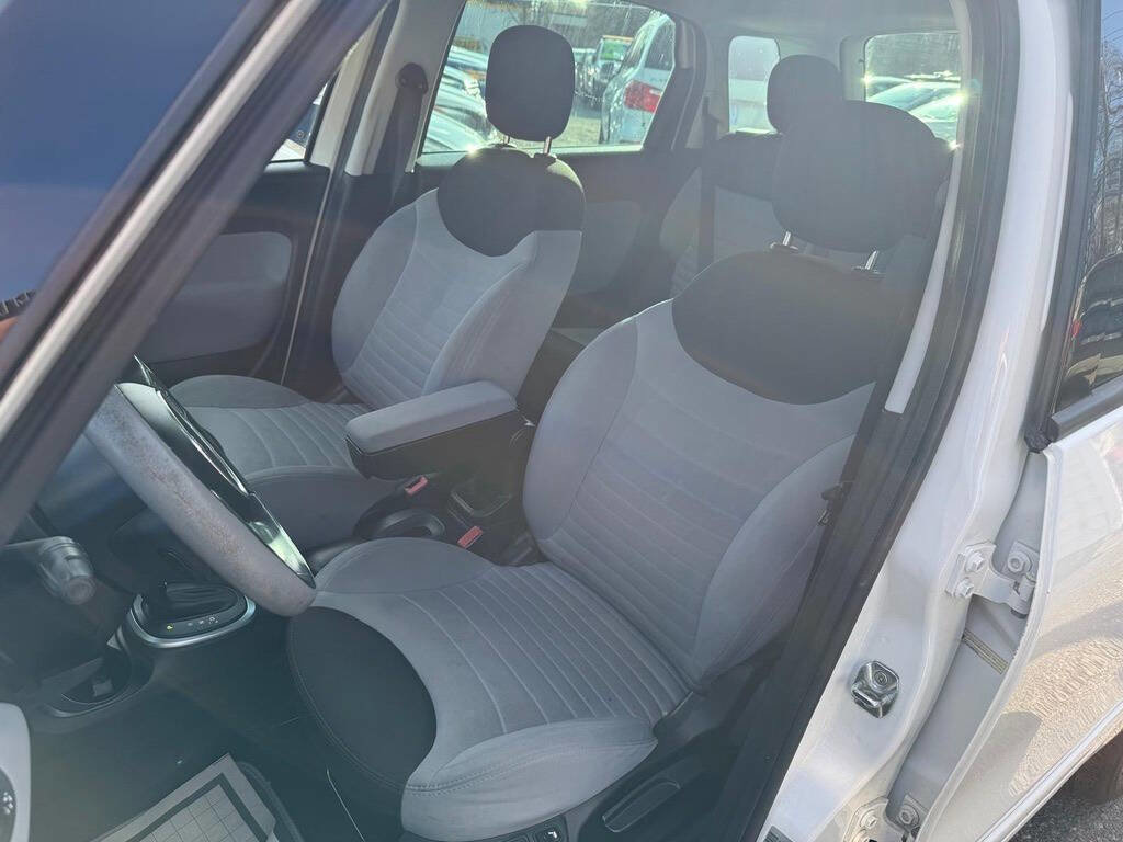 Used 2014 FIAT 500L Easy w/ Popular Equipment Group image 33