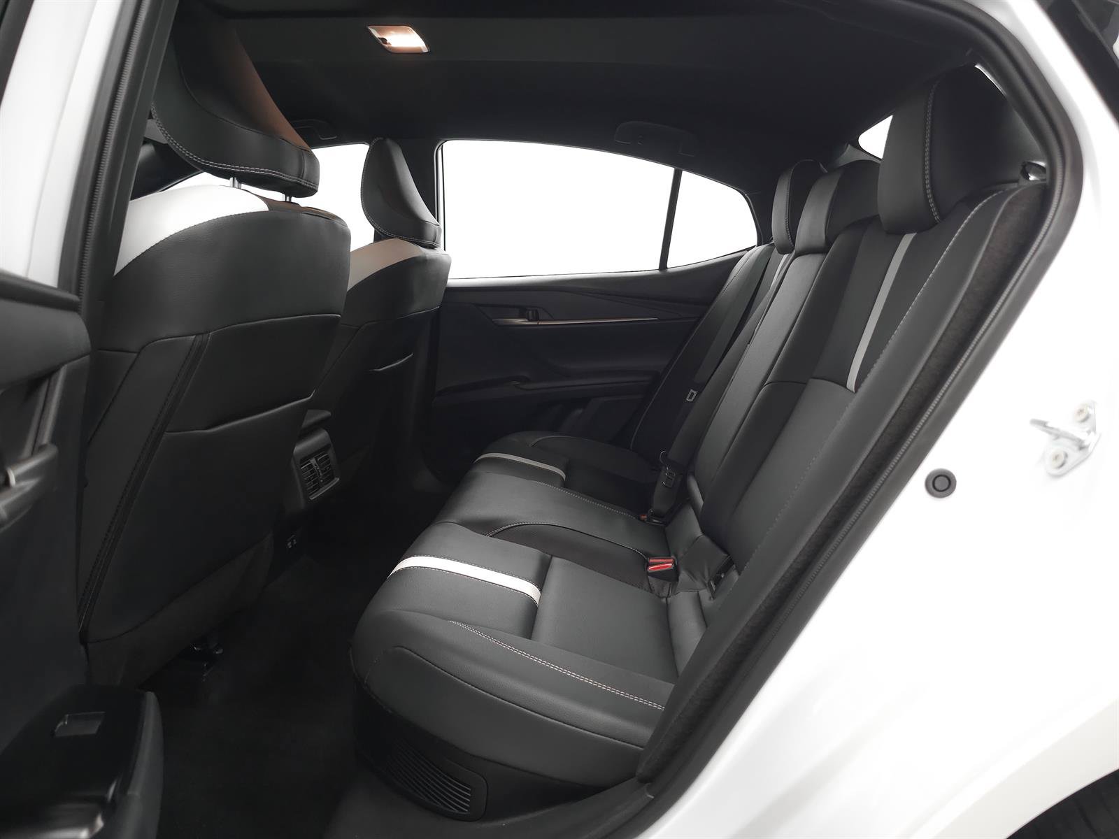 Certified 2026 Toyota Camry SE FWD image 5