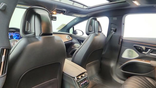 Used 2022 Mercedes-Benz EQS 450+ Sedan image 30
