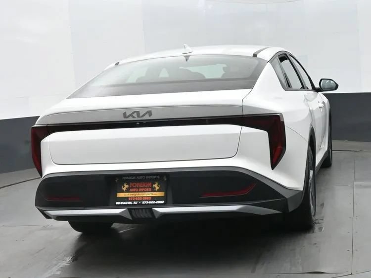Used 2025 Kia K4 FWD image 8