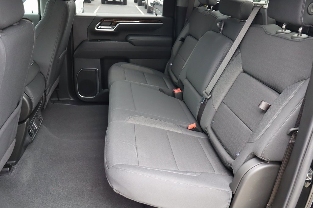 New 2025 GMC Sierra 2500 SLE w/ SLE Value Package; image 20