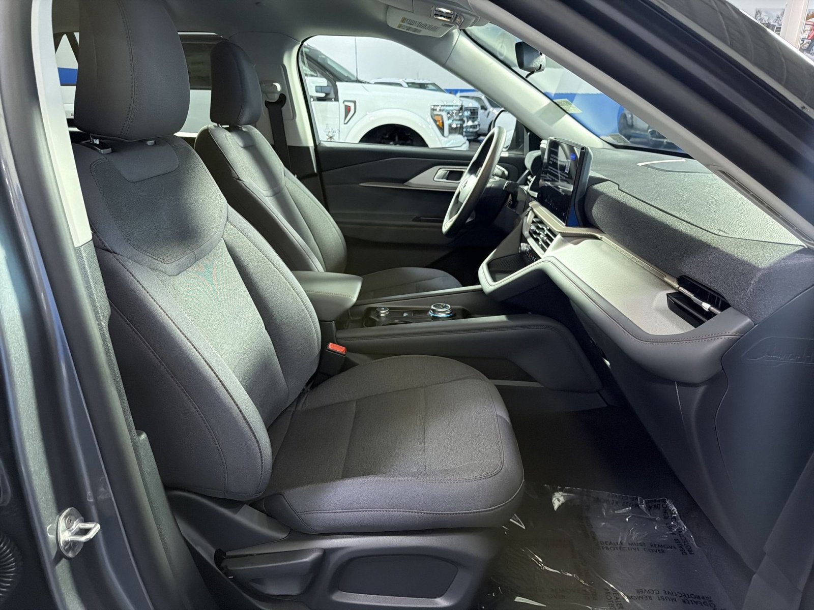 Used 2026 Ford Explorer Active AWD/4WD image 28