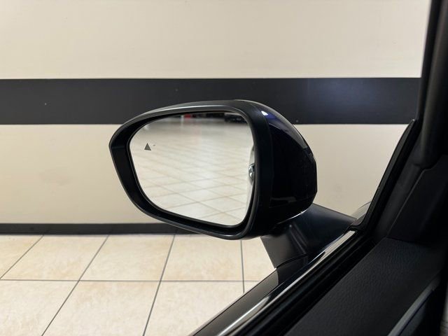 Used 2024 Mitsubishi Outlander 4WD Plug-In Hybrid image 18