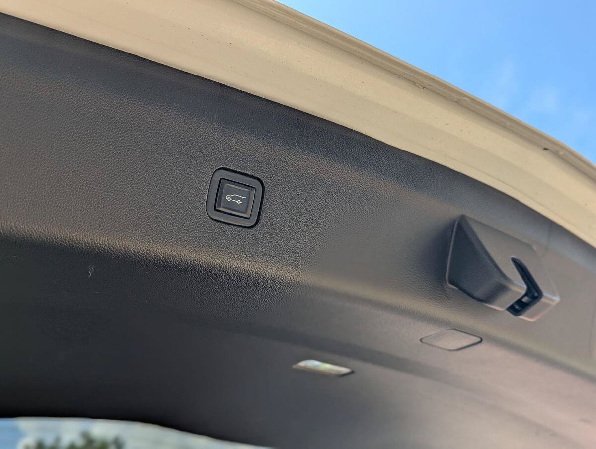 Used 2022 Buick Enclave Premium FWD image 31